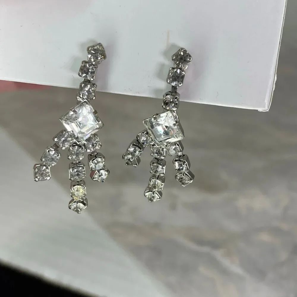 Vintage Midcentury cut glass dangle screw back earrings.